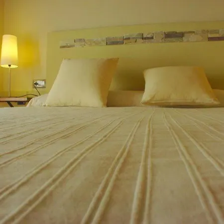 埃尔米拉多德拉斯蒙加斯酒店 2*